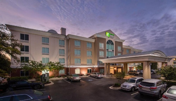 Holiday Inn Express Hotel & Suites Columbia I-26 @ Harbison Blvd image 28